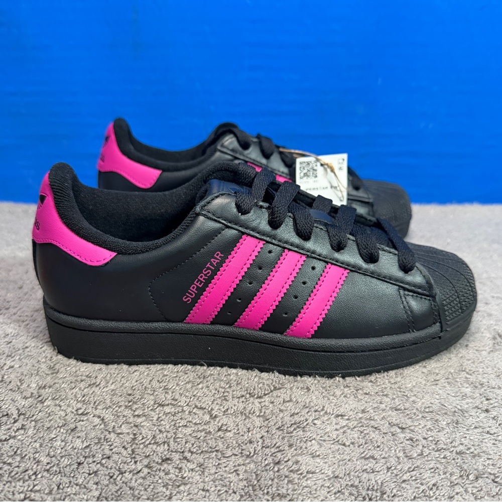 Adidas superstar 2 w
Brand new - Picture 2 of 10